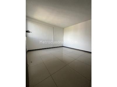 Apartamento de 3 alcobas en venta en Niquia, Bello, 76 m² · foto 4 de 20