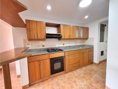 Apartamento de 3 alcobas en venta en Aves Maria, Sabaneta, 93 m² · foto 2 de 18