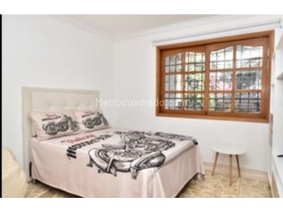 Casa de 4 alcobas en venta en Laureles, Medellín, 312 m² · foto 12 de 20