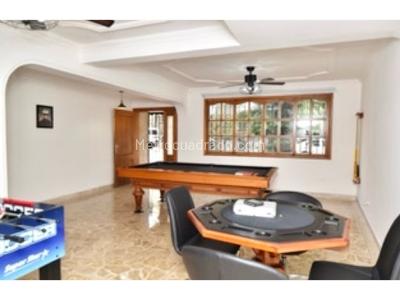 Casa de 4 alcobas en venta en Laureles, Medellín, 312 m² · foto 15 de 20