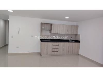 Apartamento de 3 alcobas en venta en Guanteros, Envigado, 107 m² · foto 2 de 18