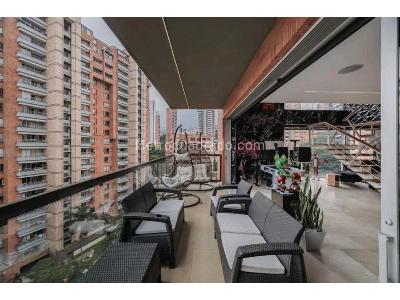 Apartamento de 3 alcobas en venta en Poblado En La Comuna 14 De Medellin, Medellín, 210 m² · foto 4 de 18