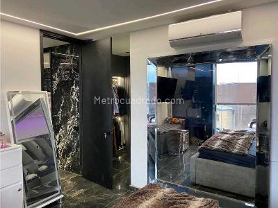 Apartamento de 3 alcobas en venta en Poblado En La Comuna 14 De Medellin, Medellín, 210 m² · foto 14 de 18