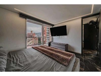 Apartamento de 3 alcobas en venta en Poblado En La Comuna 14 De Medellin, Medellín, 210 m² · foto 17 de 18