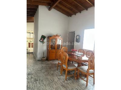 Casa de 4 alcobas en venta en La Castellana, Medellín, 168 m² · foto 6 de 20