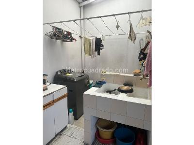 Casa de 4 alcobas en venta en La Castellana, Medellín, 168 m² · foto 10 de 20