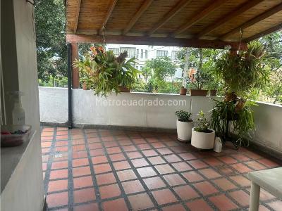 Casa de 4 alcobas en venta en La Castellana, Medellín, 168 m² · foto 11 de 20