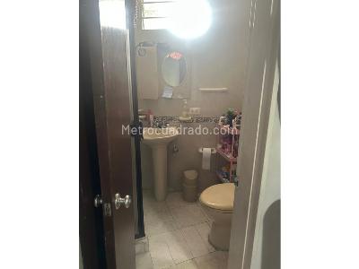 Casa de 4 alcobas en venta en La Castellana, Medellín, 168 m² · foto 13 de 20