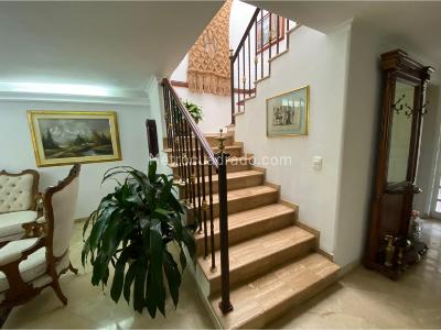 Casa de 4 alcobas en venta en El Poblado, Medellín, 460 m² · foto 9 de 20
