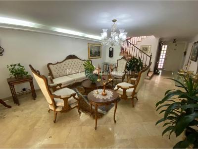Casa de 4 alcobas en venta en El Poblado, Medellín, 460 m² · foto 10 de 20