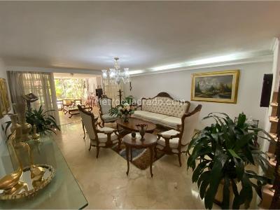 Casa de 4 alcobas en venta en El Poblado, Medellín, 460 m² · foto 11 de 20
