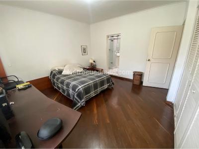 Casa de 4 alcobas en venta en El Poblado, Medellín, 460 m² · foto 13 de 20