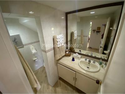 Casa de 4 alcobas en venta en El Poblado, Medellín, 460 m² · foto 14 de 20