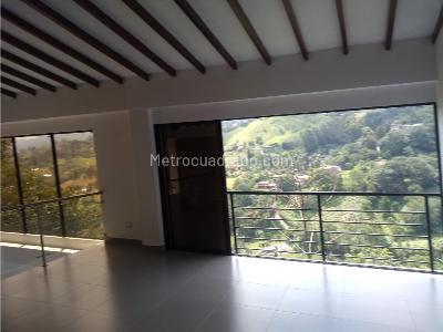 Casa de 4 alcobas en venta en El Salado, Envigado, 300 m² · foto 10 de 20