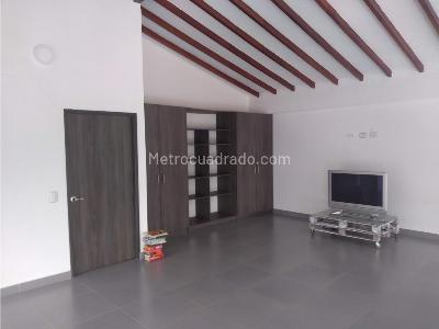 Casa de 4 alcobas en venta en El Salado, Envigado, 300 m² · foto 17 de 20