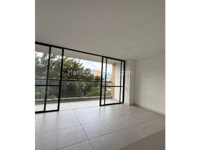 Apartamento en venta en Los Colores, Medellín · foto 5 de 18