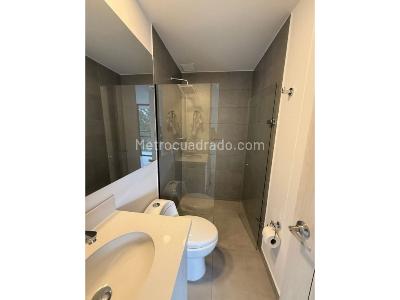 Apartamento en venta en Los Colores, Medellín · foto 12 de 18