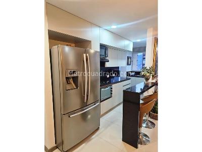 Apartamento en venta en Alto De Las Flores, Sabaneta · foto 3 de 14