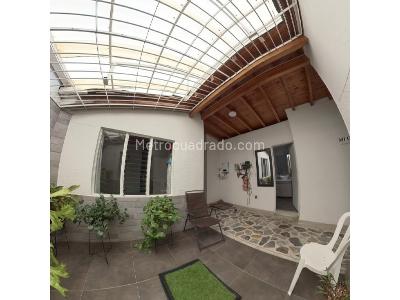 Casa de 4 alcobas en venta en Los Pinos, Medellín, 151 m² · foto 2 de 13
