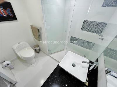 Apartamento en venta en Loma De Los Bernal, Medellín · foto 4 de 16