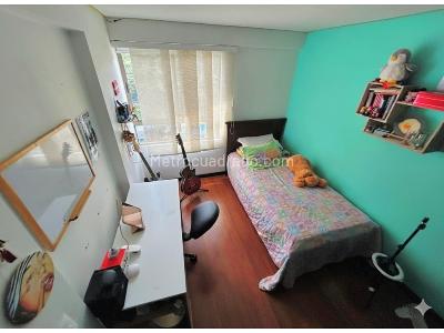 Apartamento en venta en Loma De Los Bernal, Medellín · foto 6 de 16