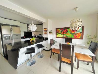 Apartamento en venta en Loma De Los Bernal, Medellín · foto 8 de 16