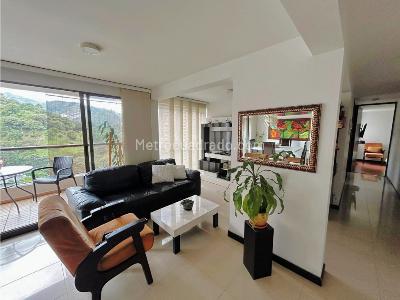 Apartamento en venta en Loma De Los Bernal, Medellín · foto 15 de 16