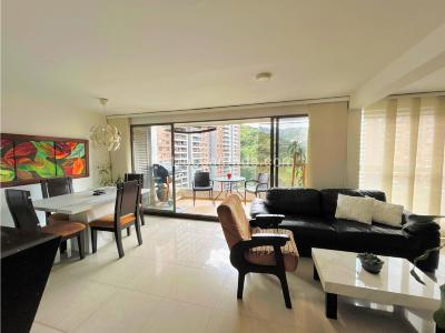 Apartamento en venta en Loma De Los Bernal, Medellín · foto 3 de 16