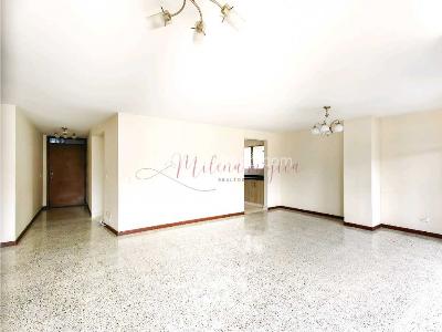 Apartamento de 3 alcobas en venta en Conquistadores, Medellín, 142 m² · foto 2 de 20