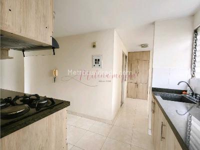 Apartamento de 3 alcobas en venta en Conquistadores, Medellín, 142 m² · foto 8 de 20