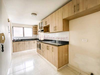 Apartamento de 3 alcobas en venta en Conquistadores, Medellín, 142 m² · foto 14 de 20