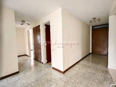 Apartamento de 3 alcobas en venta en Conquistadores, Medellín, 142 m² · foto 15 de 20