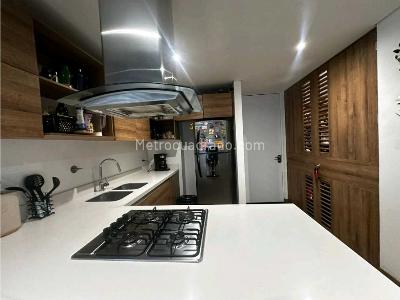 Apartamento de 2 alcobas en venta en Poblado Ciudad Del Rio, Medellín, 85 m² · foto 5 de 17