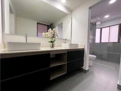 Apartamento de 5 alcobas en venta en Santa Maria De Los Angeles, Medellín, 262 m² · foto 12 de 20