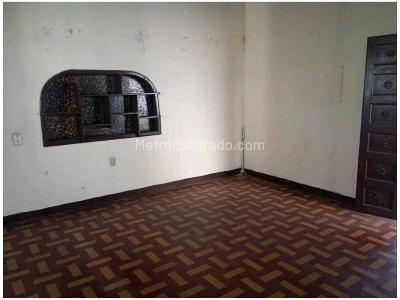 Casa de 5 alcobas en venta en Laureles / Occidente, Medellín, 424 m² · foto 4 de 20