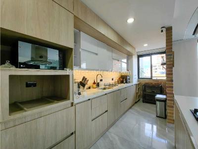 Apartamento de 2 alcobas en venta en Conquistadores, Medellín, 202 m² · foto 10 de 20
