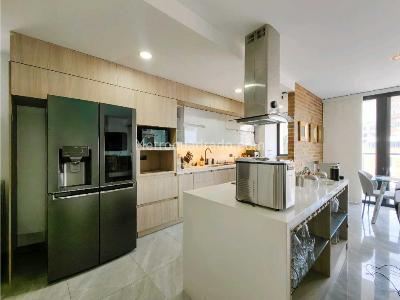 Apartamento de 2 alcobas en venta en Conquistadores, Medellín, 202 m² · foto 12 de 20