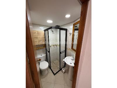 Casa de 4 alcobas en venta en Loma Del Escobero, Envigado, 240 m² · foto 10 de 20
