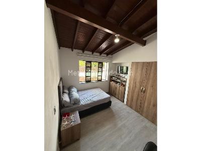 Casa de 4 alcobas en venta en Loma Del Escobero, Envigado, 240 m² · foto 14 de 20