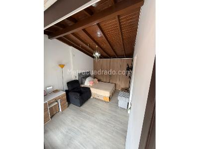 Casa de 4 alcobas en venta en Loma Del Escobero, Envigado, 240 m² · foto 16 de 20