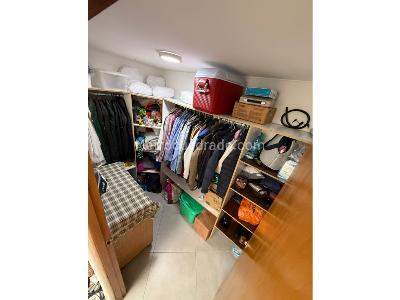 Casa de 4 alcobas en venta en Loma Del Escobero, Envigado, 240 m² · foto 17 de 20