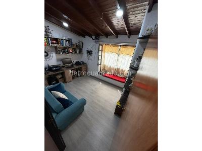Casa de 4 alcobas en venta en Loma Del Escobero, Envigado, 240 m² · foto 18 de 20