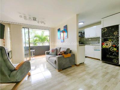 Apartamento de 3 alcobas en venta en Loma De Los Bernal, Medellín, 76 m² · foto 7 de 20