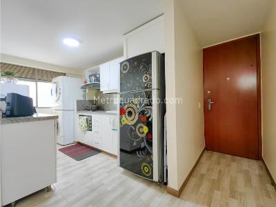 Apartamento de 3 alcobas en venta en Loma De Los Bernal, Medellín, 76 m² · foto 18 de 20