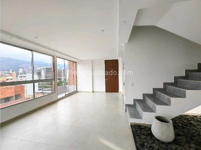Apartamento de 3 alcobas en venta en Conquistadores, Medellín, 140 m² · foto 2 de 20