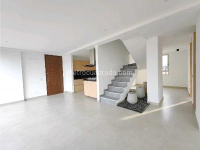 Apartamento de 3 alcobas en venta en Conquistadores, Medellín, 140 m² · foto 3 de 20
