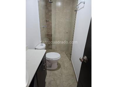 Apartamento de 3 alcobas en venta en Callelarga, Sabaneta, 119 m² · foto 7 de 9