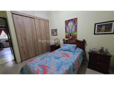 Casa de 5 alcobas en venta en Belen San Bernado, Medellín, 120 m² · foto 3 de 10