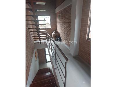 Casa de 4 alcobas en venta en Loma De San Jose, Sabaneta, 364 m² · foto 7 de 20