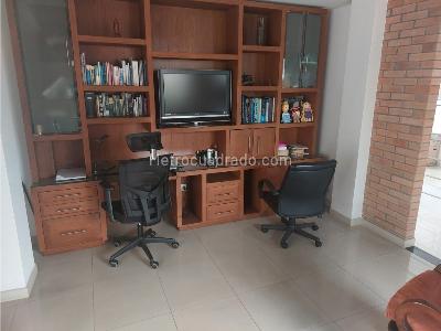 Casa de 4 alcobas en venta en Loma De San Jose, Sabaneta, 364 m² · foto 10 de 20